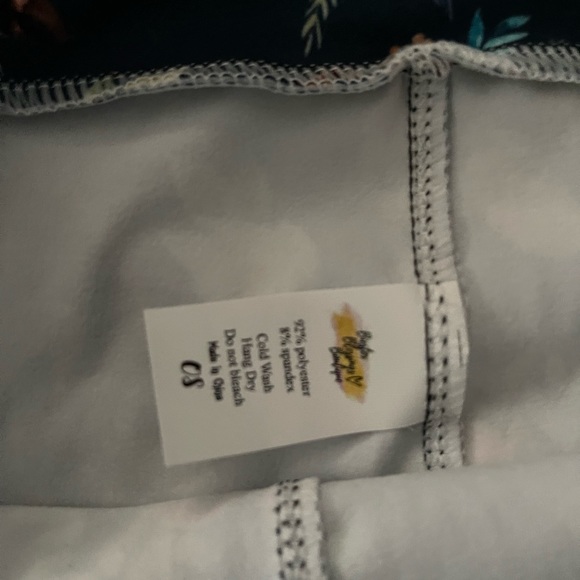 NWOT Charlie’s Project OS Dream Catcher Pattern Leggings Fits 0-12 - Picture 3 of 3